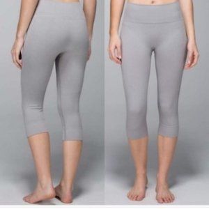 LULULEMON Seamlessly Street Crop Heather Gray UU15